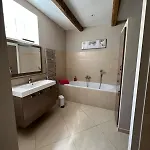Ghjulia بيت للعطل *