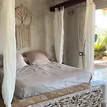 Ghjulia * بورتو فيكشْيو